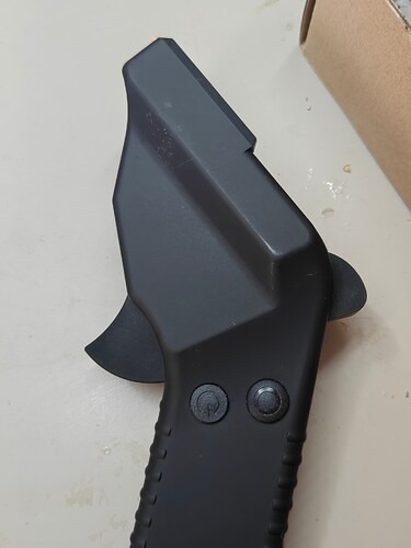 72696