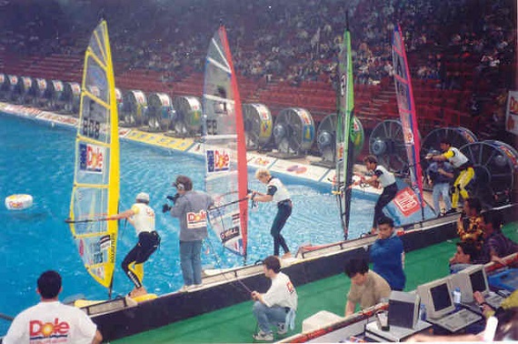 00 ParisIndoor1990